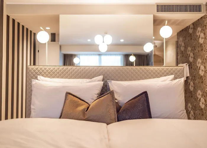 Bed & Breakfast Loom 3*